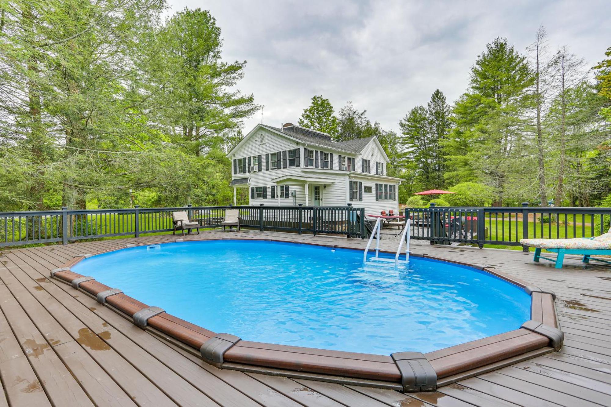 Greentown Home With Pool 7 Mi To Lake Wallenpaupack Kültér fotó