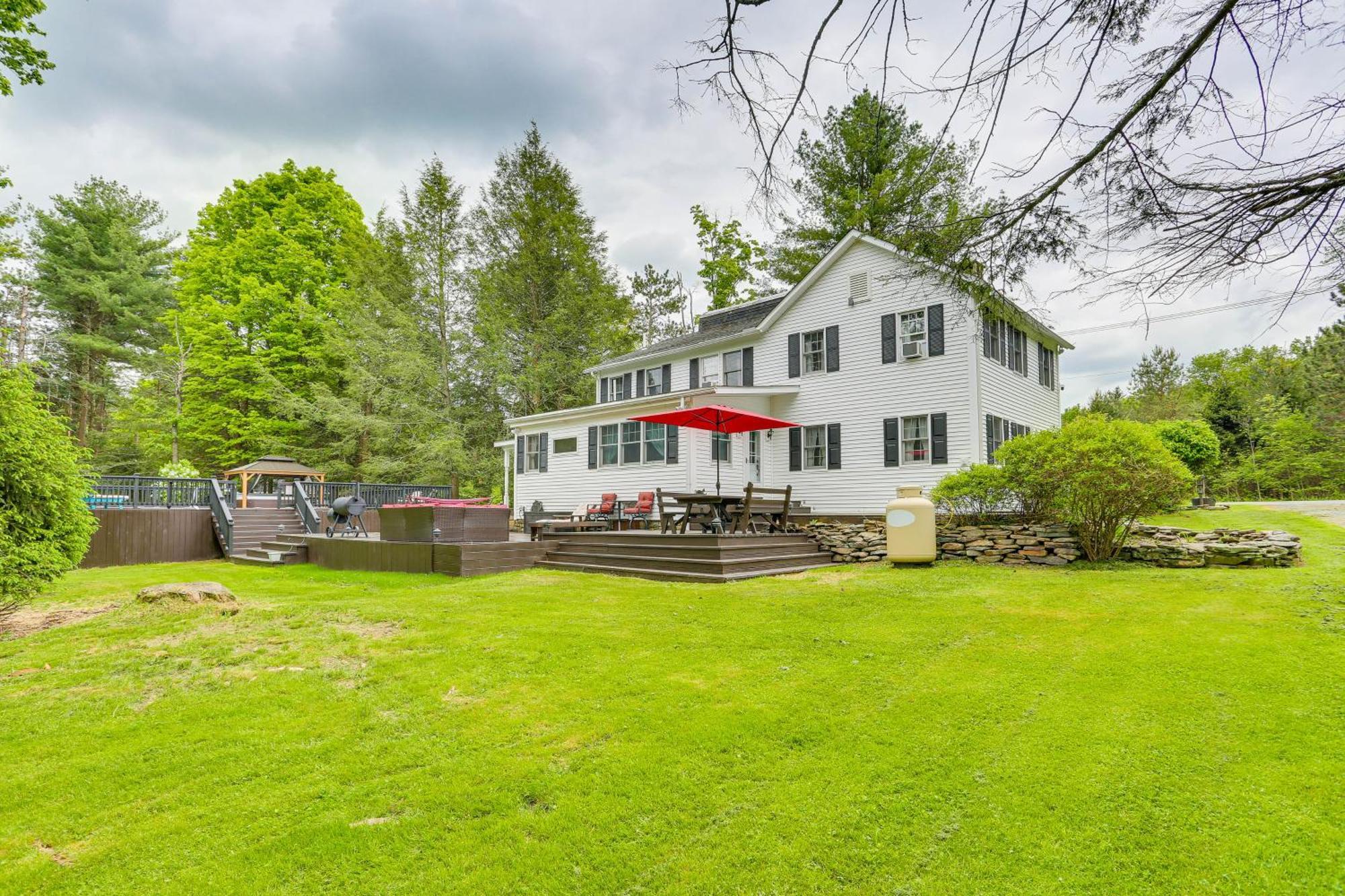 Greentown Home With Pool 7 Mi To Lake Wallenpaupack Kültér fotó